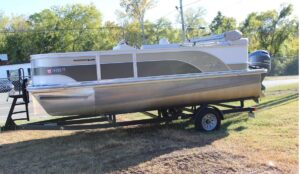 Nashville-Marine-Suncatcher-Pontoons-V20FC-U10558-2.jpg