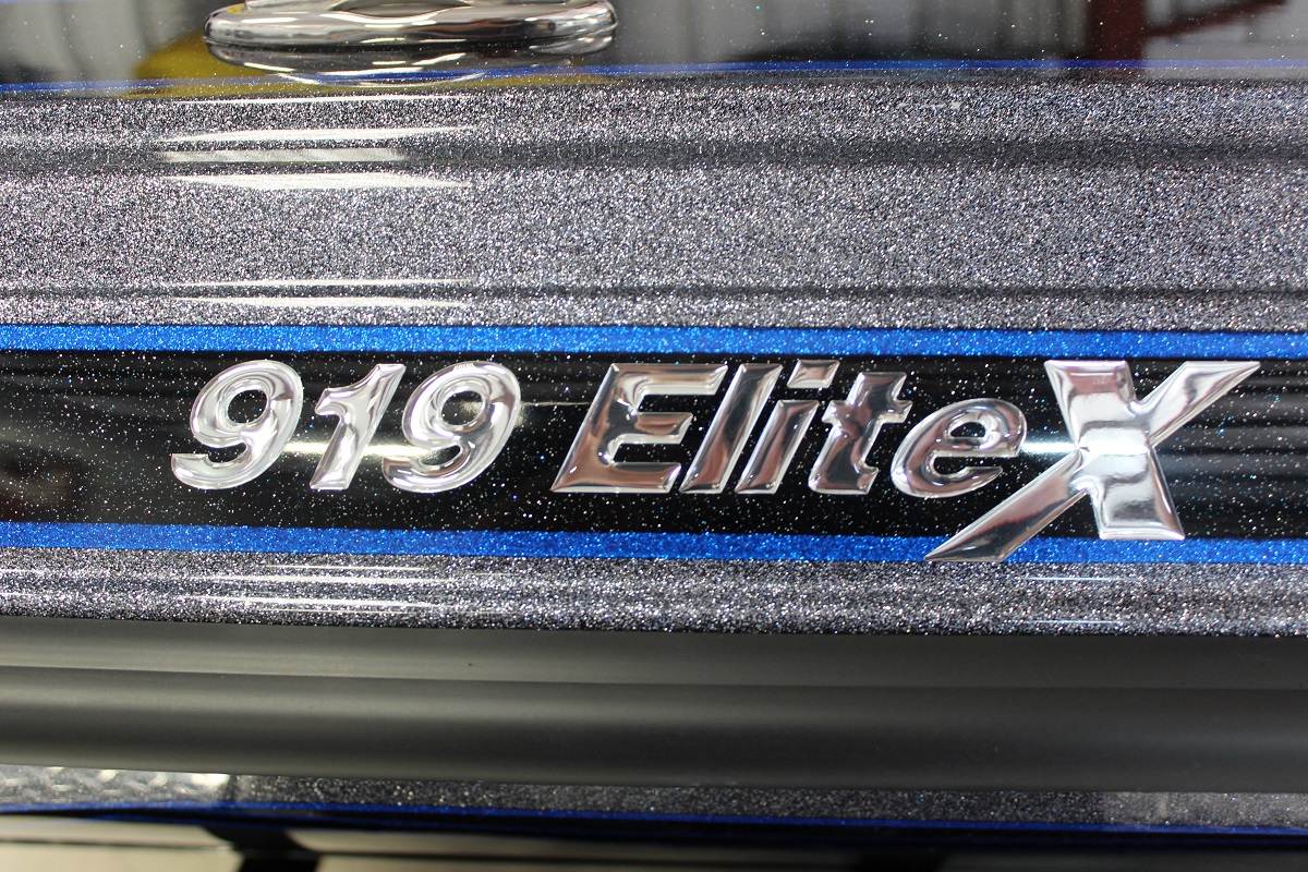Nashville-Marine-Phoenix-Boats-919-Elite-X-579-14.jpg